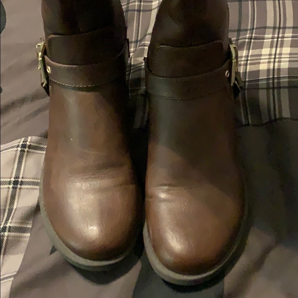 boots - Picture 3 of 3